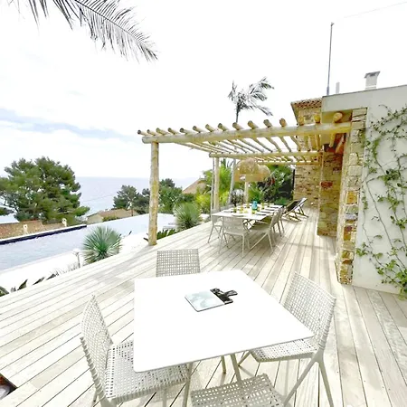 Luxurious Charming House Le Rayol-Canadel-sur-Mer