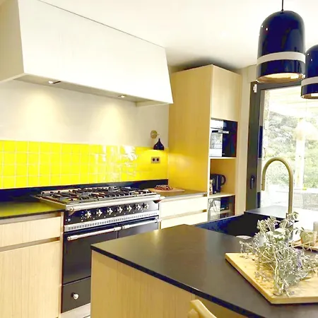 Luxurious Charming House Apartment