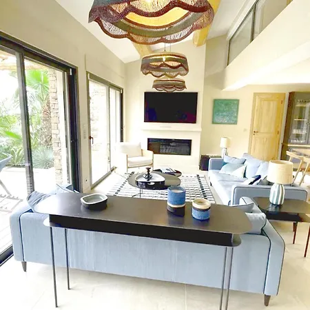 Apartment Luxurious Charming House *